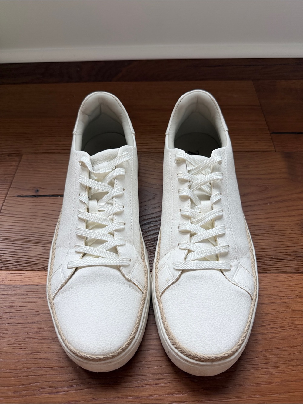 Zara Men's Off-White Low-Top Lace-Up Sneakers